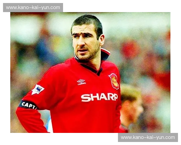 铁血与浪漫的终极碰撞：当“高卢雄鸡”遇上“加勒比海盗”，谁才是真正的绿茵霸主？